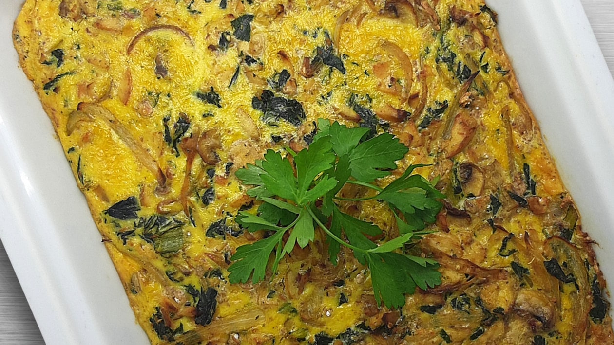 Crustless Chicken Quiche with Spinach, Mushroom and Caramelised Onions – - Recipe