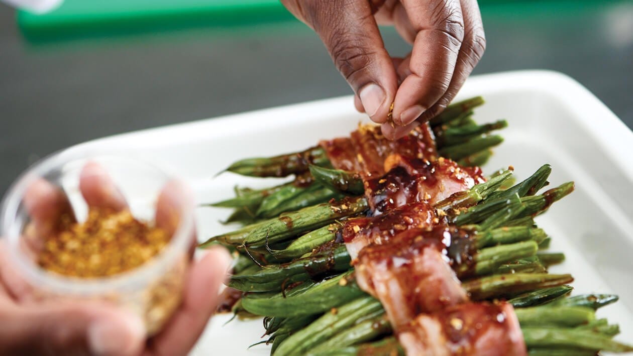 Glazed Green Beans Blanketed in Lusty Bacon – - Recipe